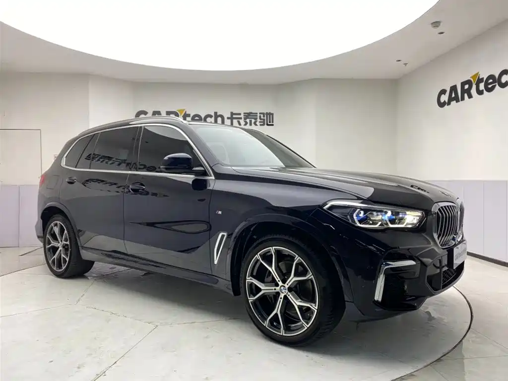 BMW X5 2022 xDrive 40Li M Sport