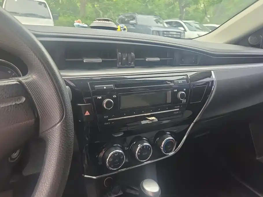 Toyota Corolla — миниатюра 13