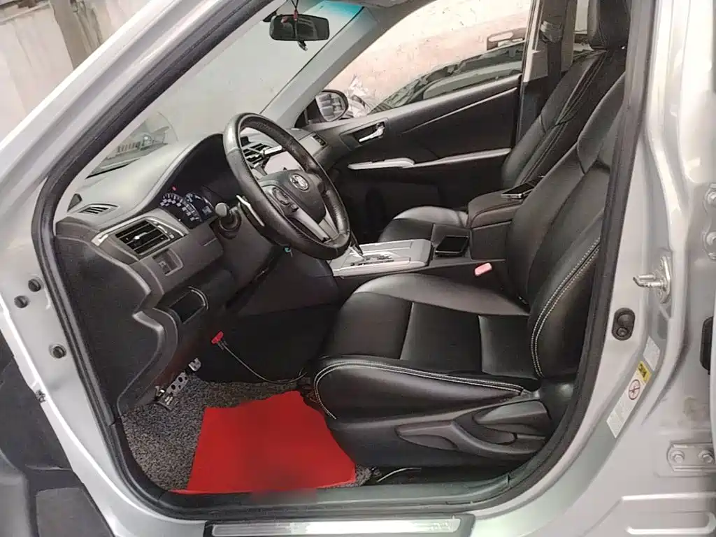 Toyota Camry — миниатюра 15