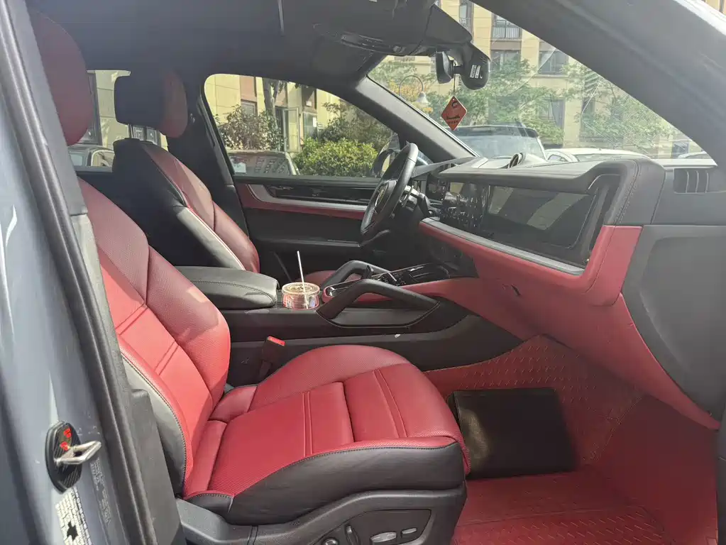 Porsche Cayenne — миниатюра 9