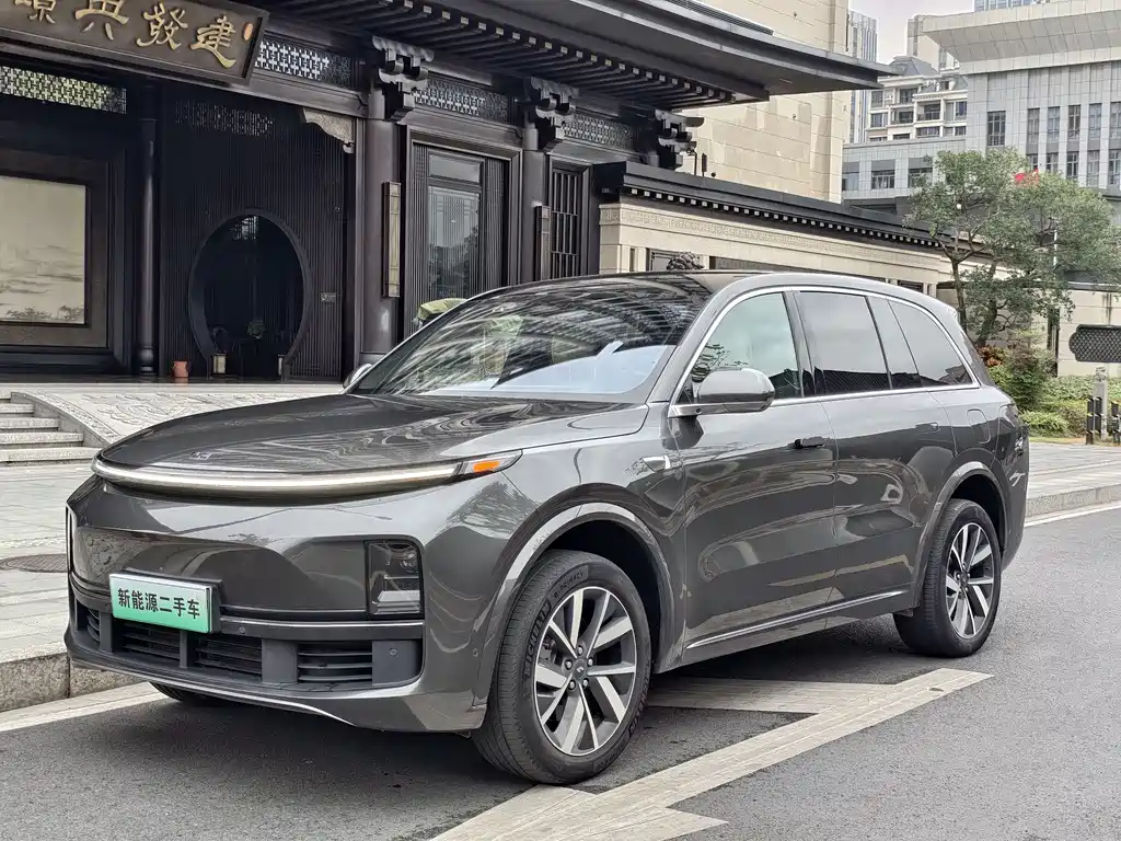 Li Auto Li L8 2023
