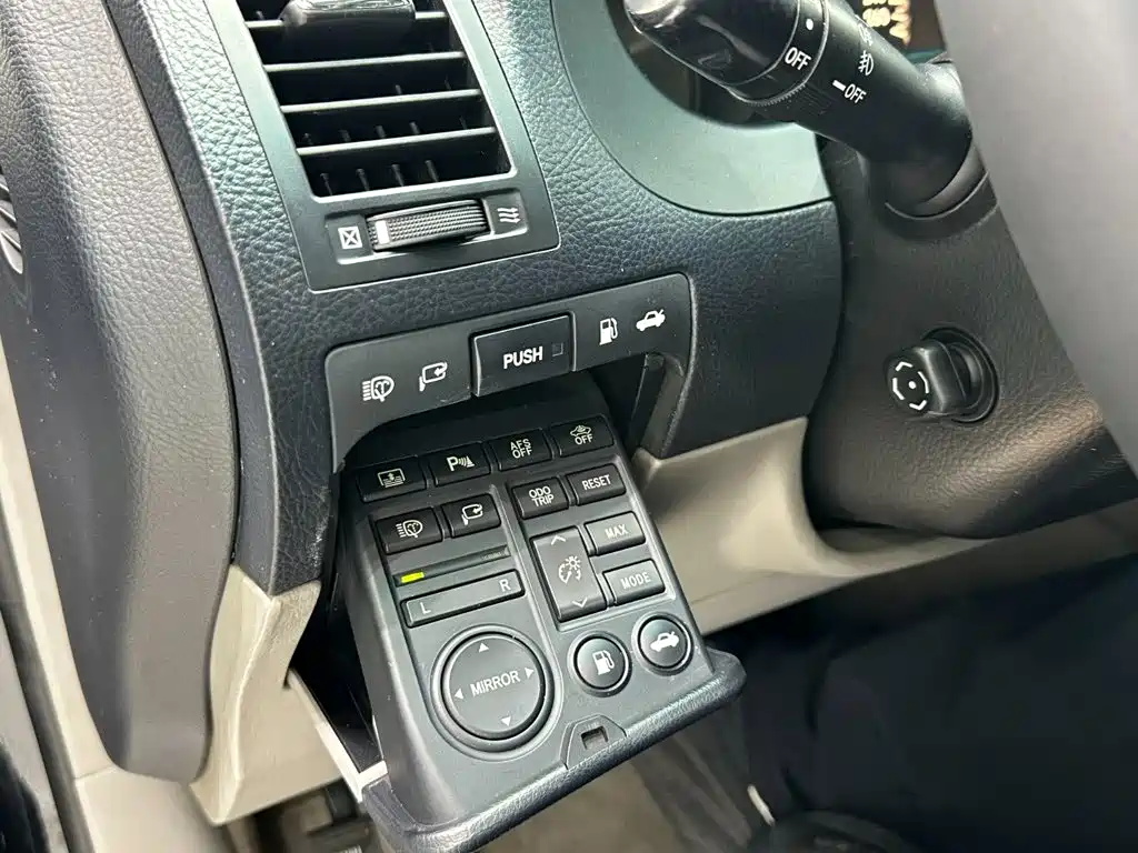 Lexus GS — миниатюра 17