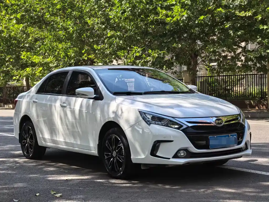 BYD Qin NEV — миниатюра 3