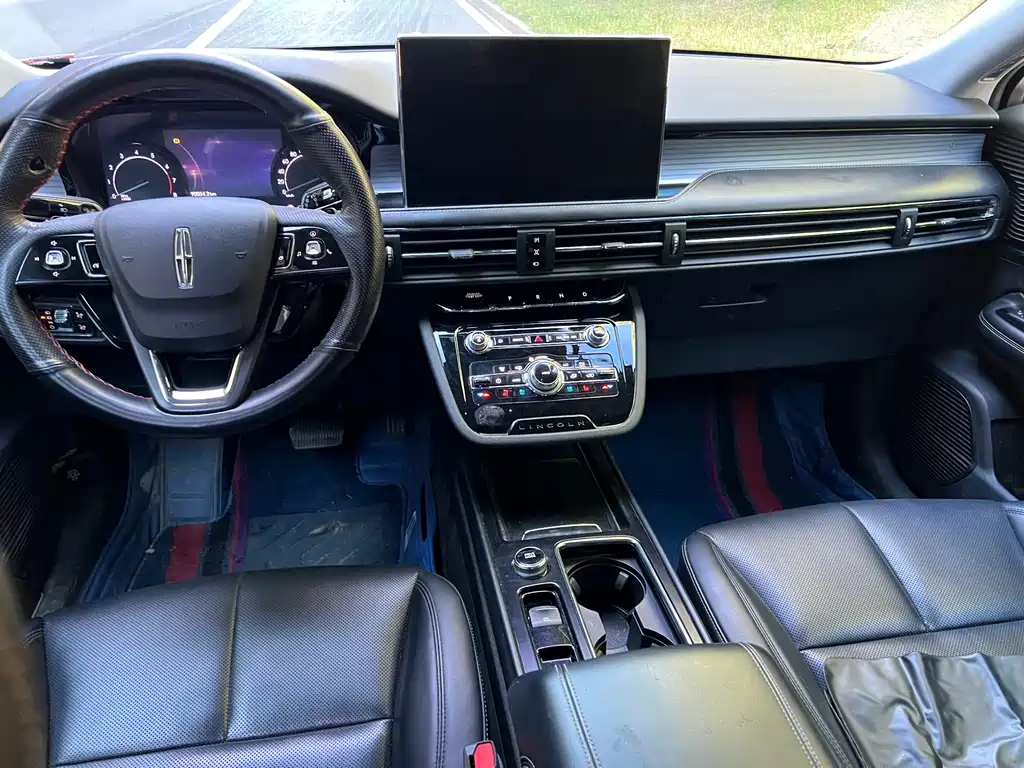 Lincoln Corsair — миниатюра 10
