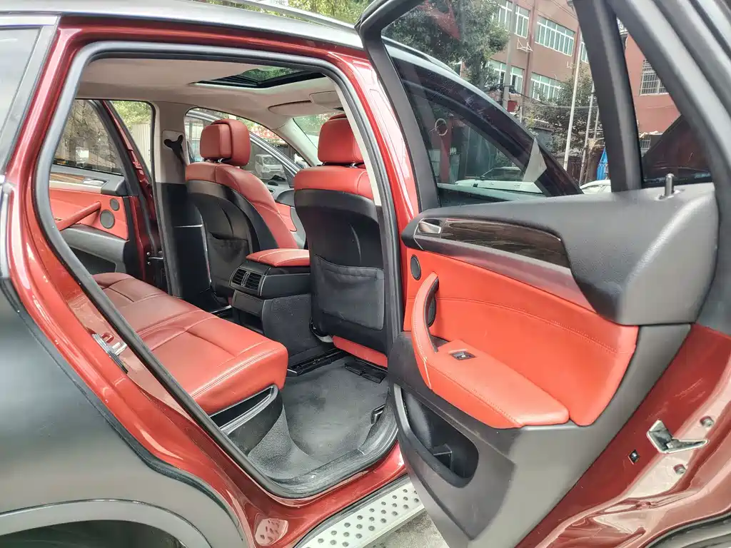 BMW X6 — миниатюра 7