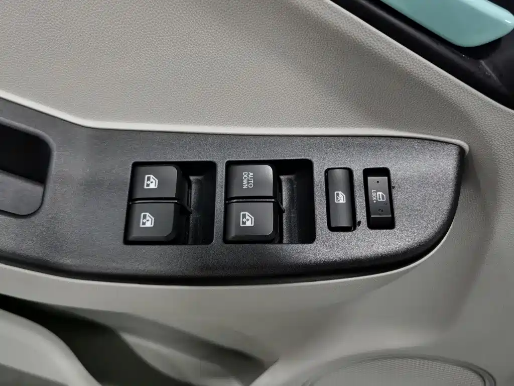 JMEV Yizhi EV2 — миниатюра 9