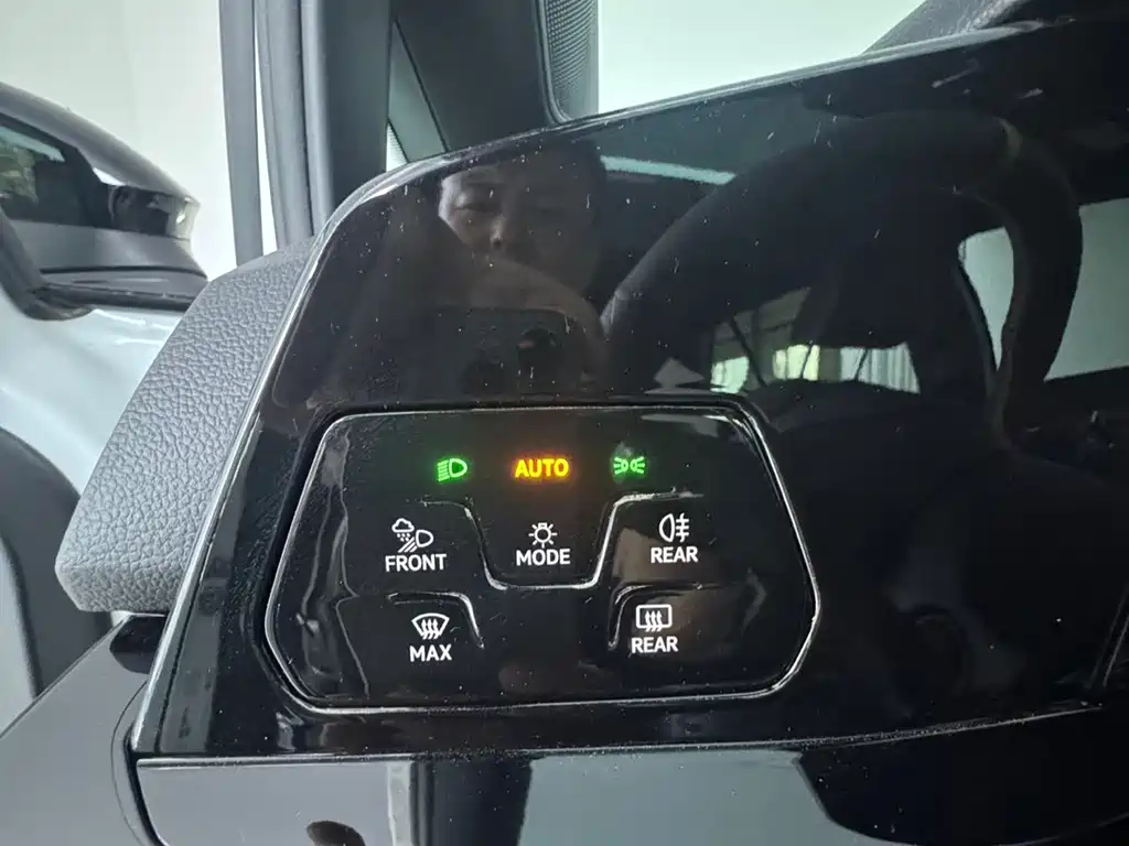 Volkswagen Golf — миниатюра 20
