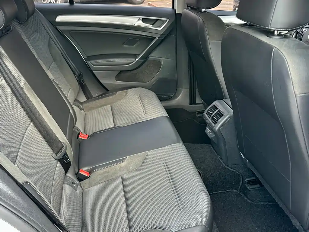 Volkswagen Golf — миниатюра 7