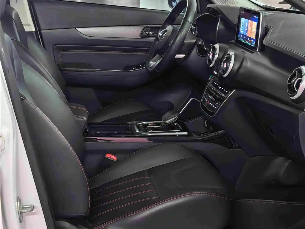 BAIC EX5 — миниатюра 12