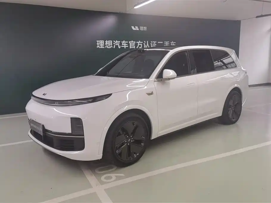 Li Auto Li L9 2025