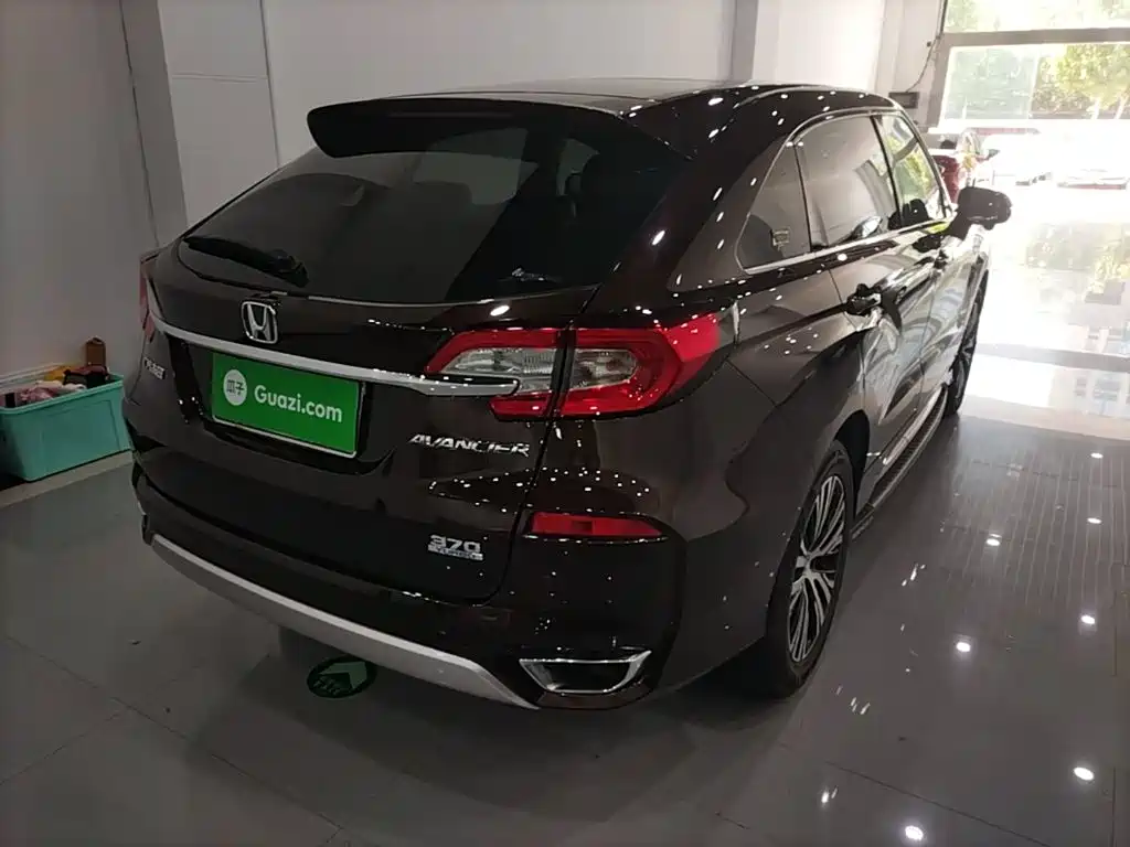 Honda Avancier — миниатюра 7