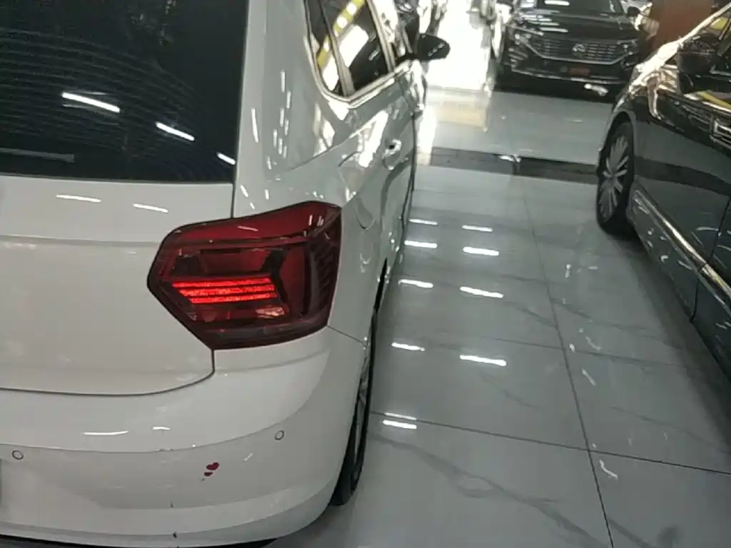 Volkswagen Polo — миниатюра 8