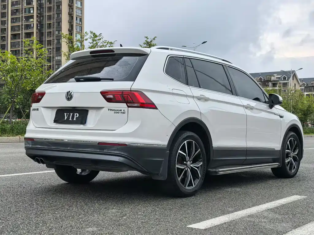 Volkswagen Tiguan L — миниатюра 9