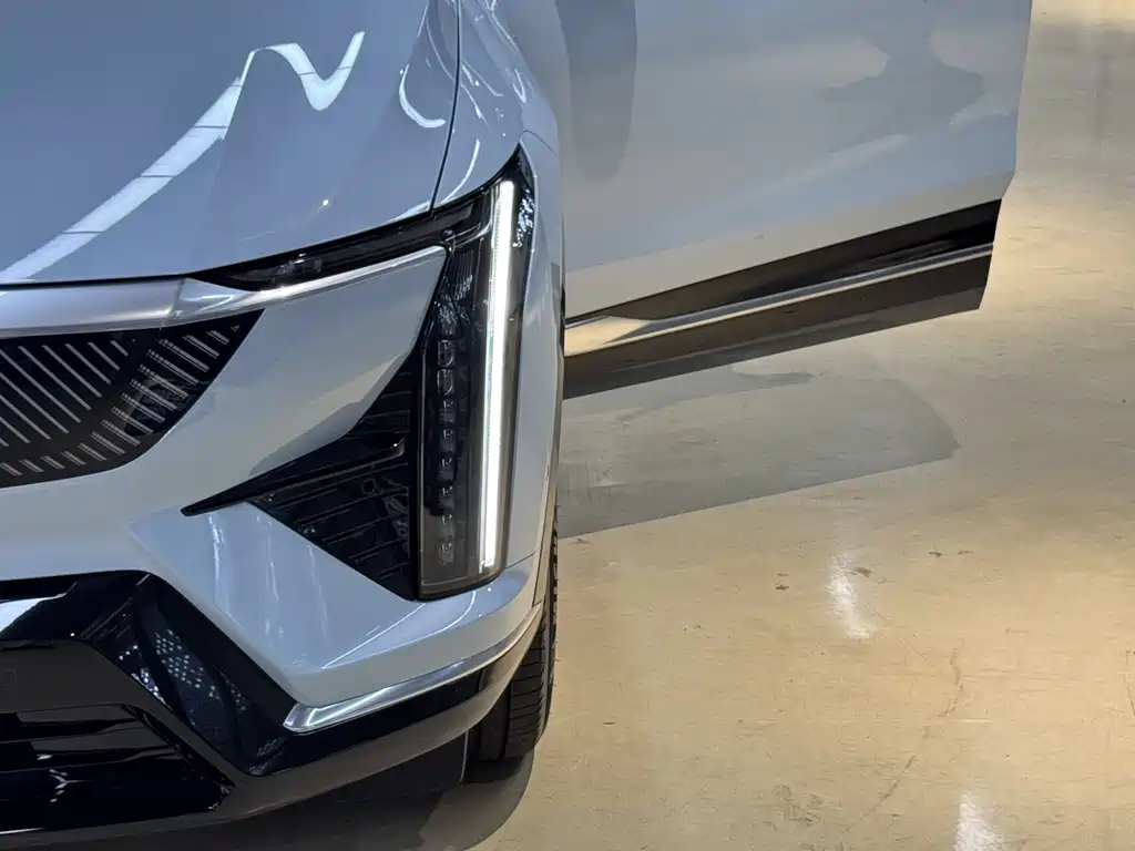 Cadillac IQ — миниатюра 21