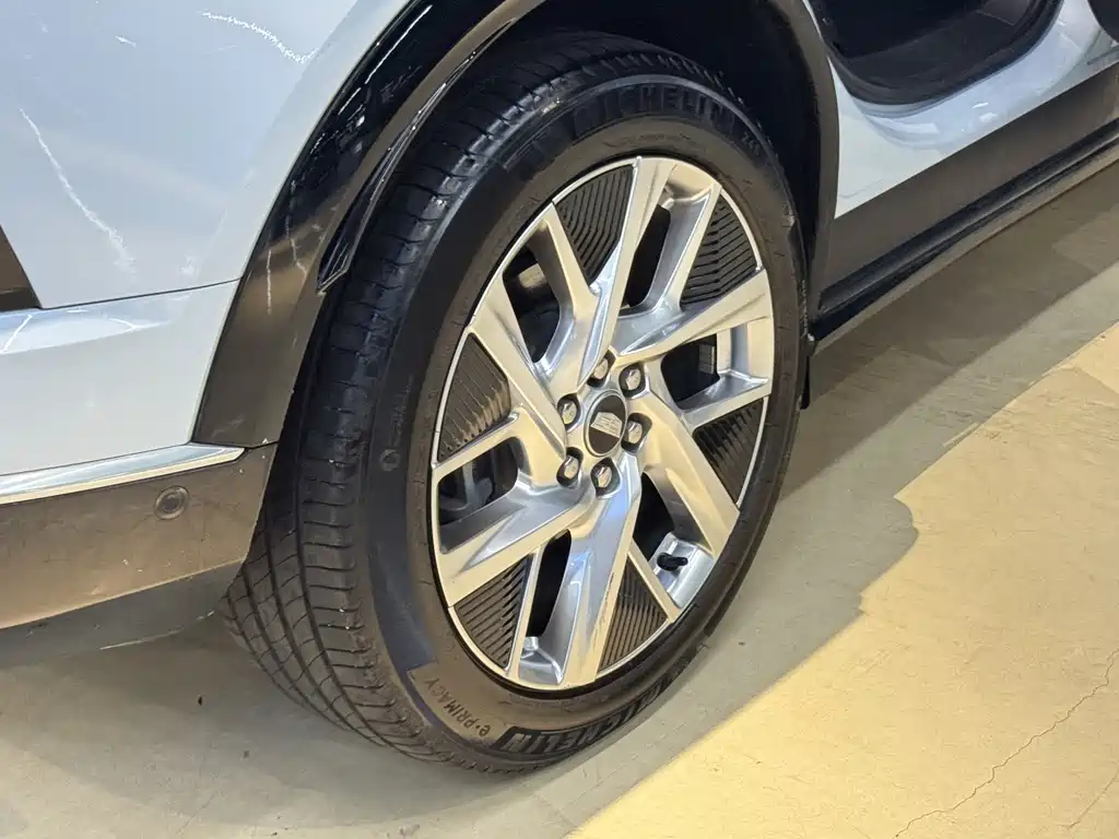 Cadillac IQ — миниатюра 26