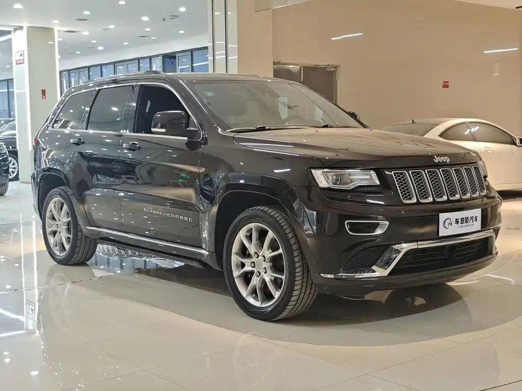 Jeep Grand Cherokee (Import) — миниатюра 3