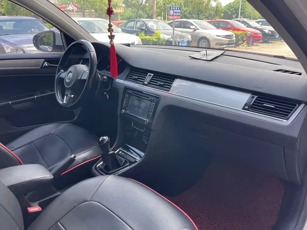 Volkswagen Bora — миниатюра 8