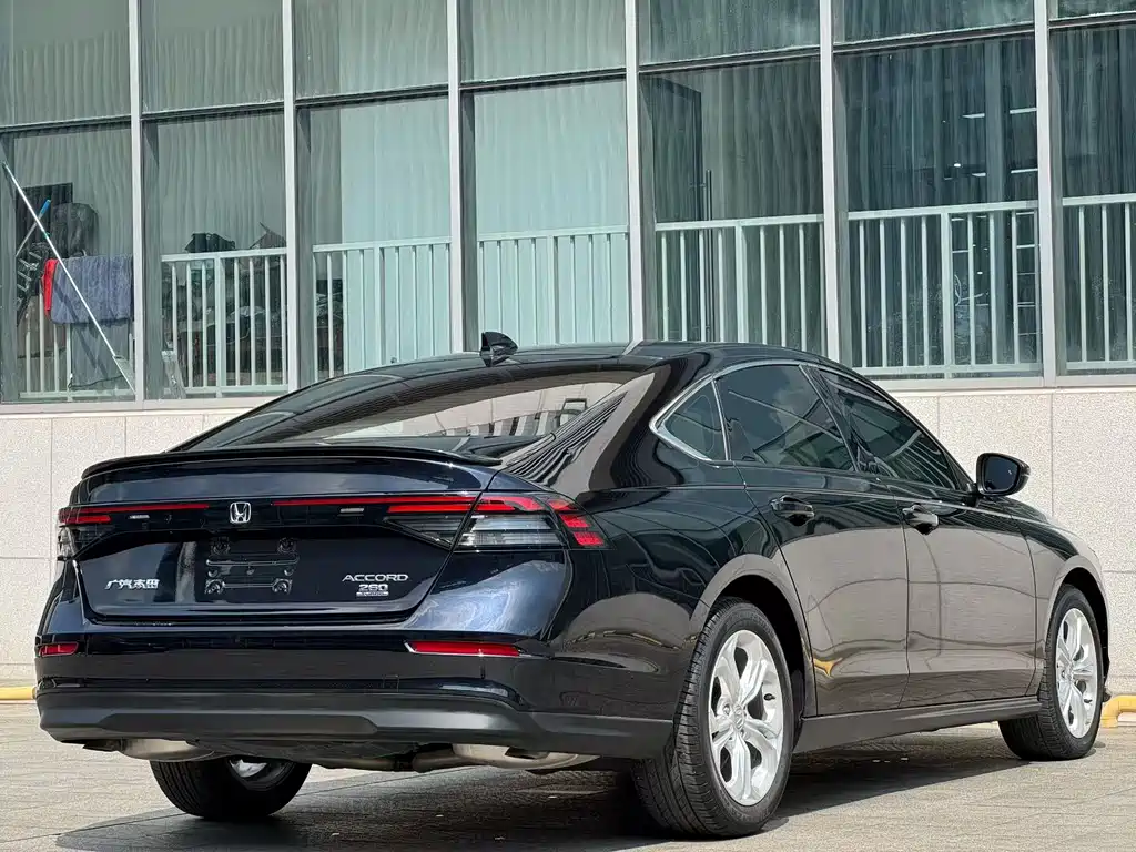Honda Accord — миниатюра 7
