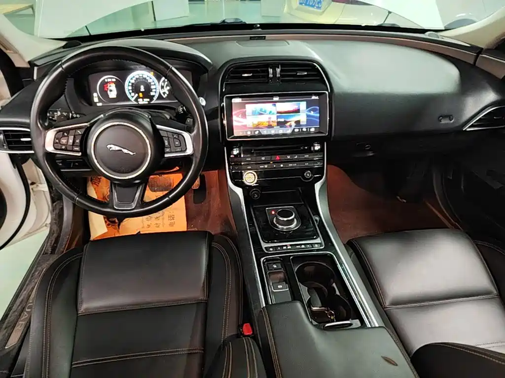 Jaguar XEL — миниатюра 13