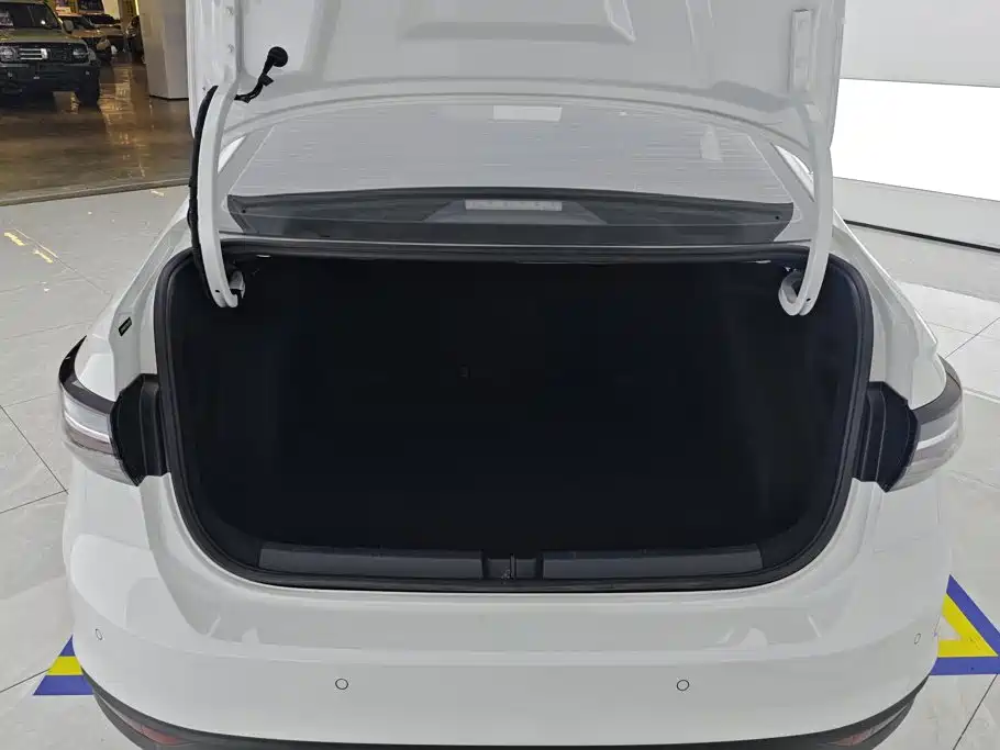 Volkswagen Lavida — миниатюра 4