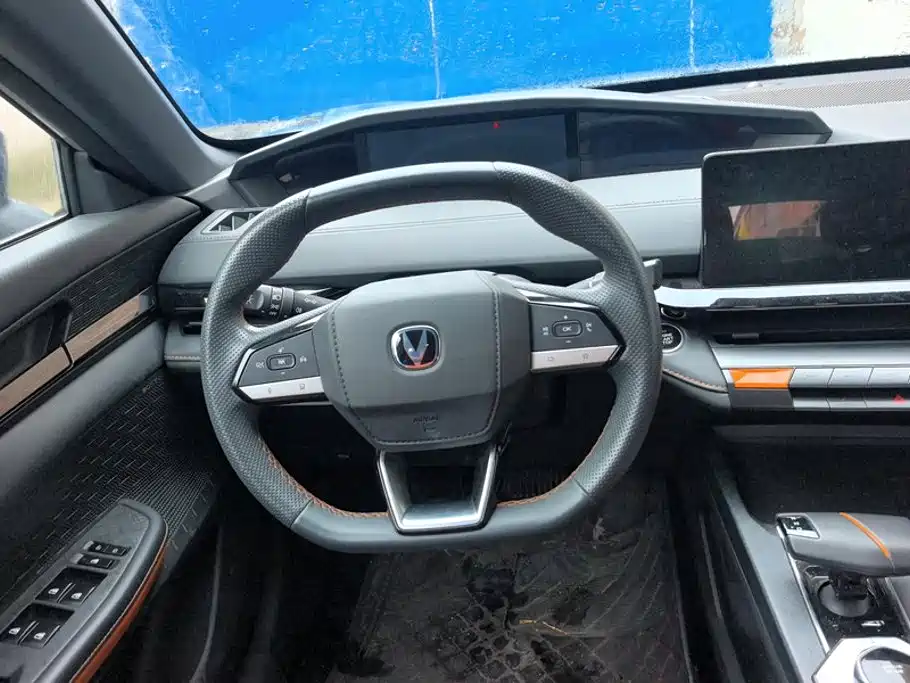 Changan UNI-V iDD — миниатюра 15