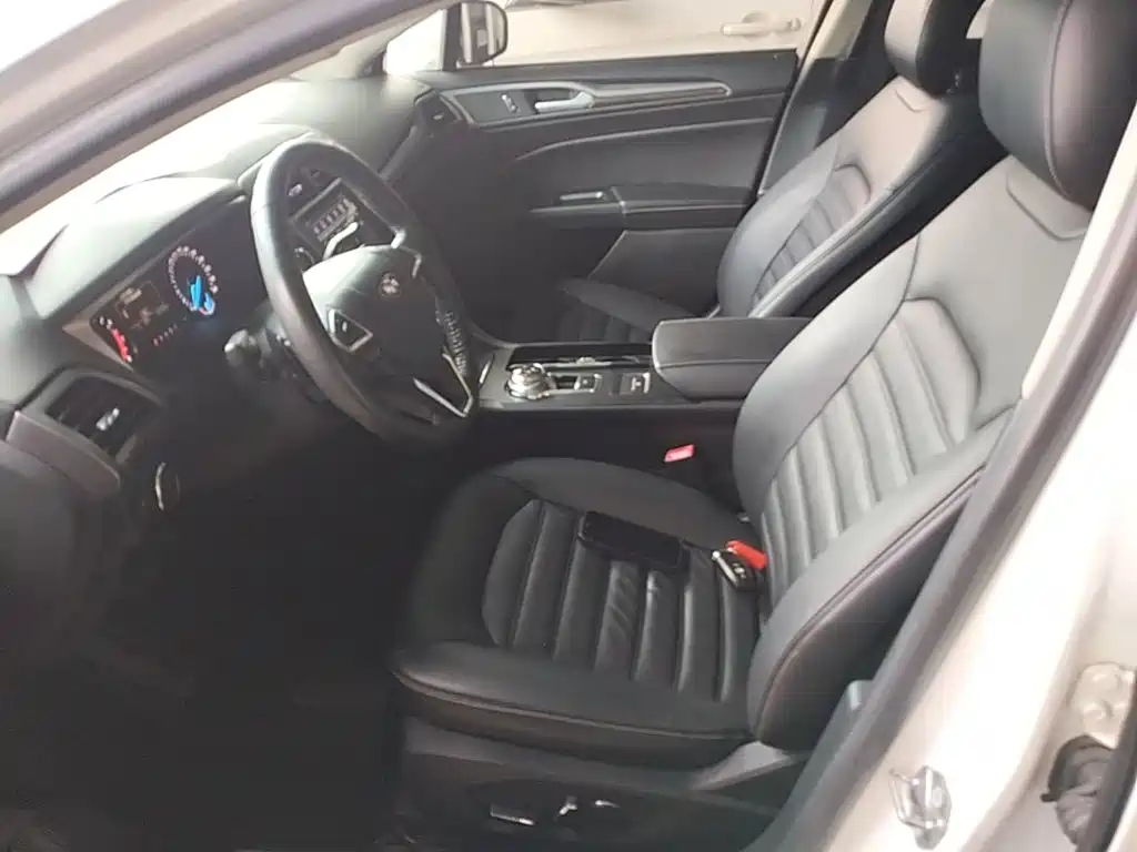Ford Mondeo — миниатюра 15