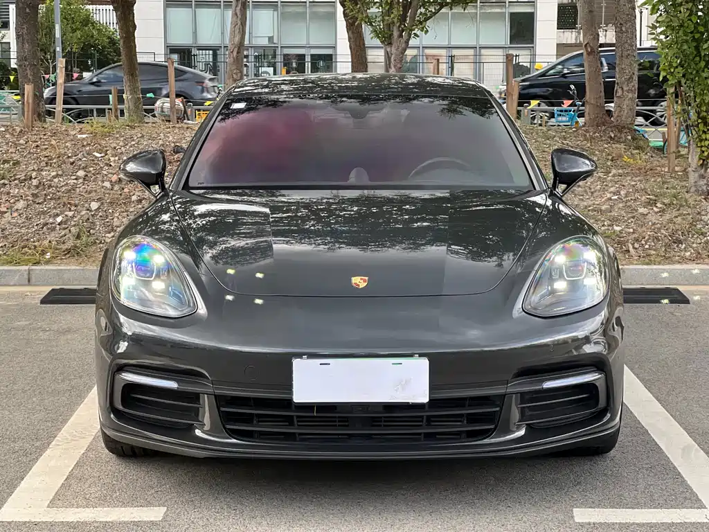 Porsche Panamera — миниатюра 2