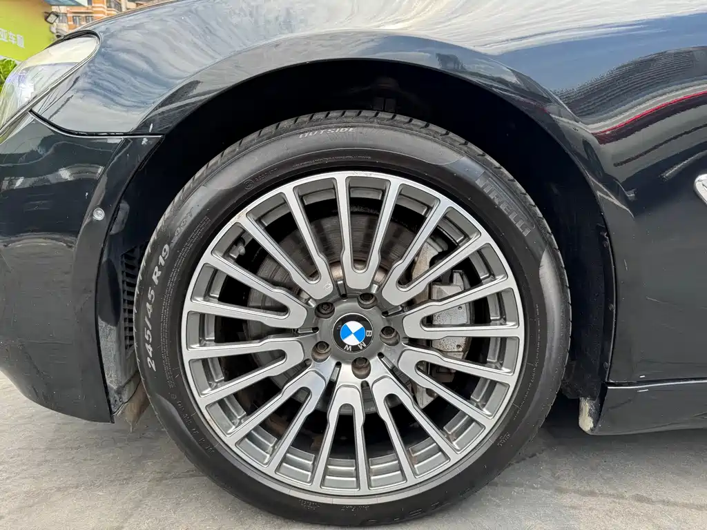 BMW 7 Series — миниатюра 4