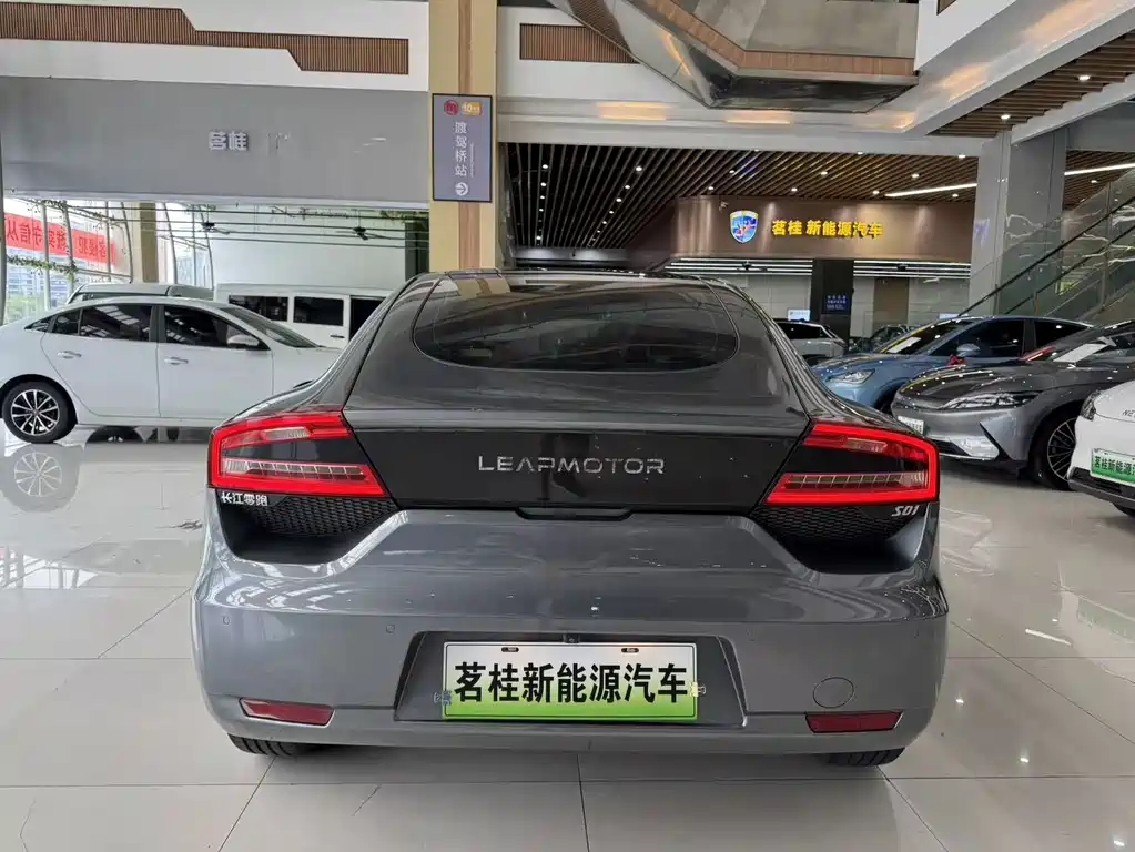 Leapmotor Leapmotor S01 — миниатюра 5
