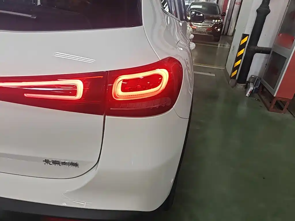 Mercedes-Benz EQA — миниатюра 8