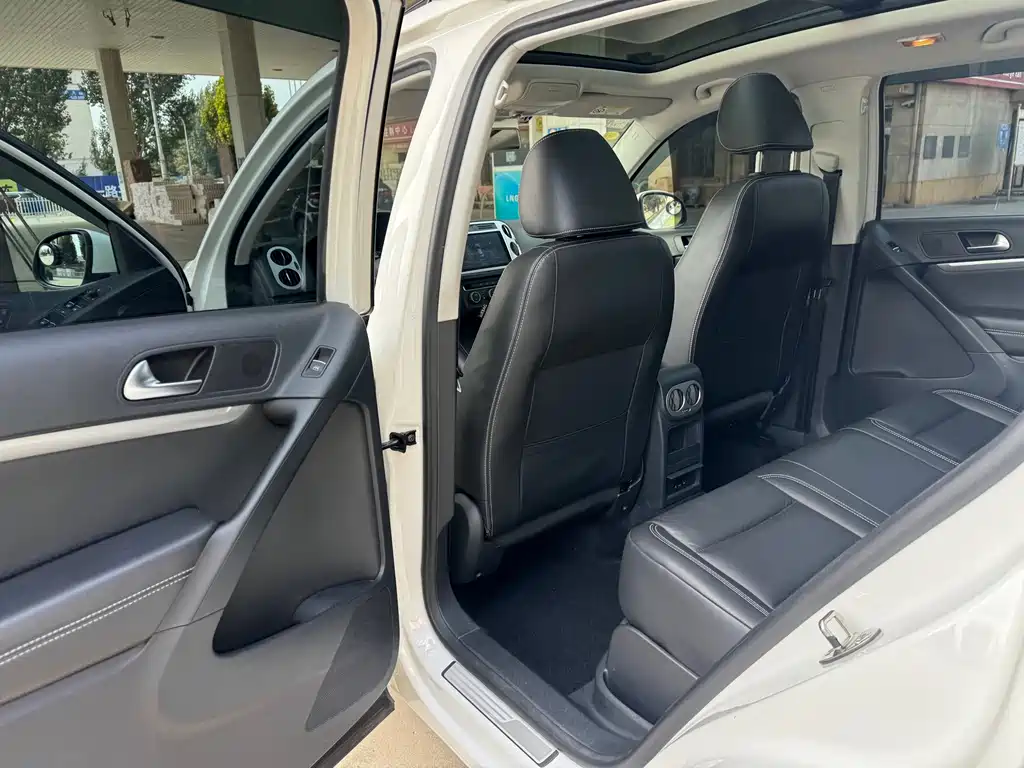Volkswagen Tiguan — миниатюра 12