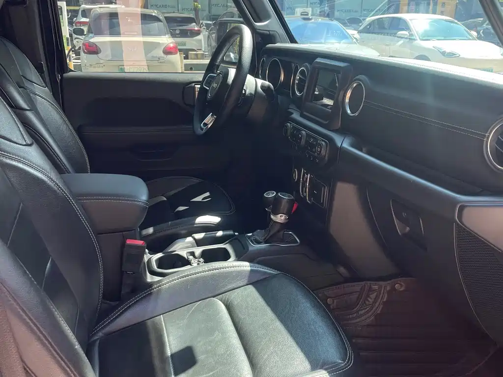 Jeep Wrangler — миниатюра 3