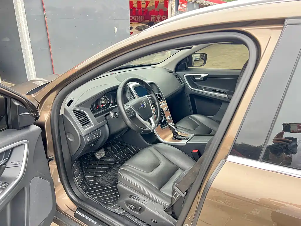 Volvo XC60 — миниатюра 9