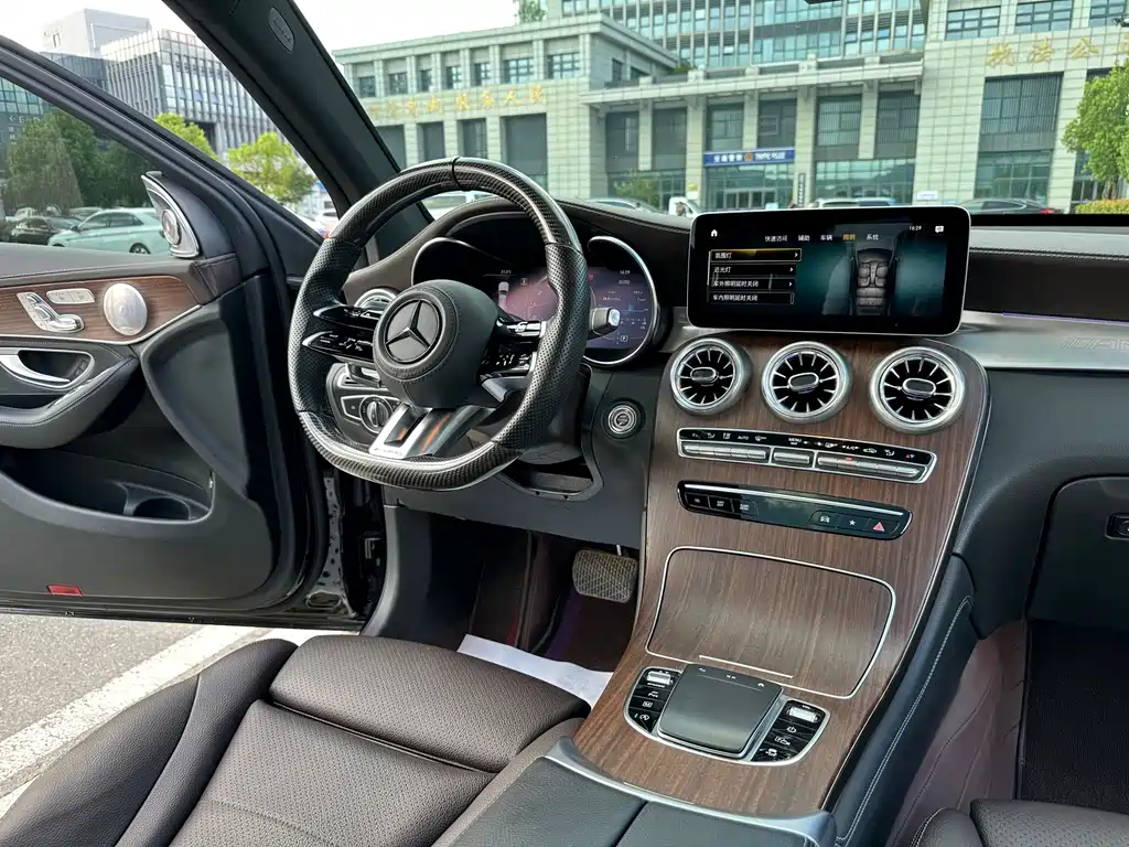 Mercedes-Benz GLC — миниатюра 14
