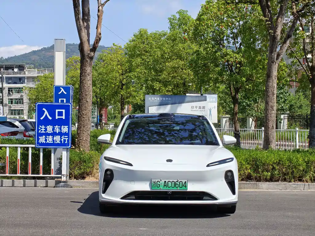 NIO ET5 — миниатюра 2