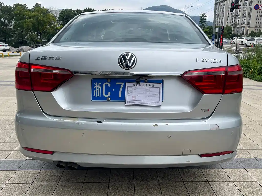 Volkswagen Lavida — миниатюра 6