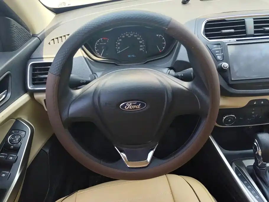 Ford Escort — миниатюра 15