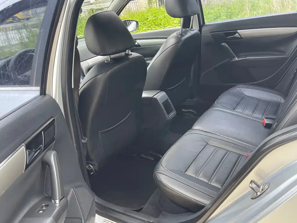 Volkswagen Lavida — миниатюра 10
