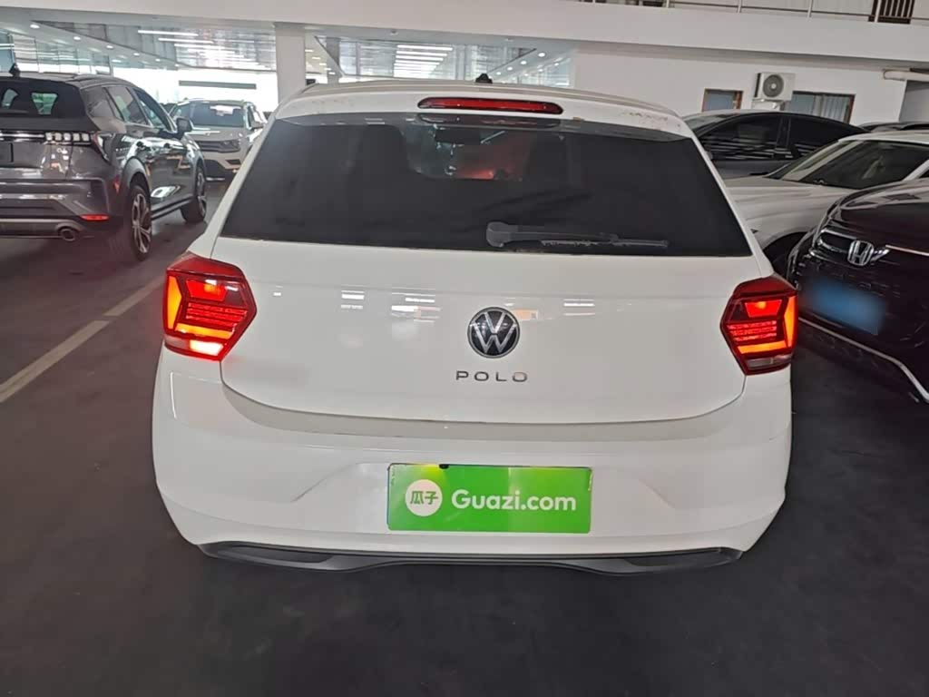 Volkswagen Polo 1.5 л 2023 г. Белый, пробег 25400 км