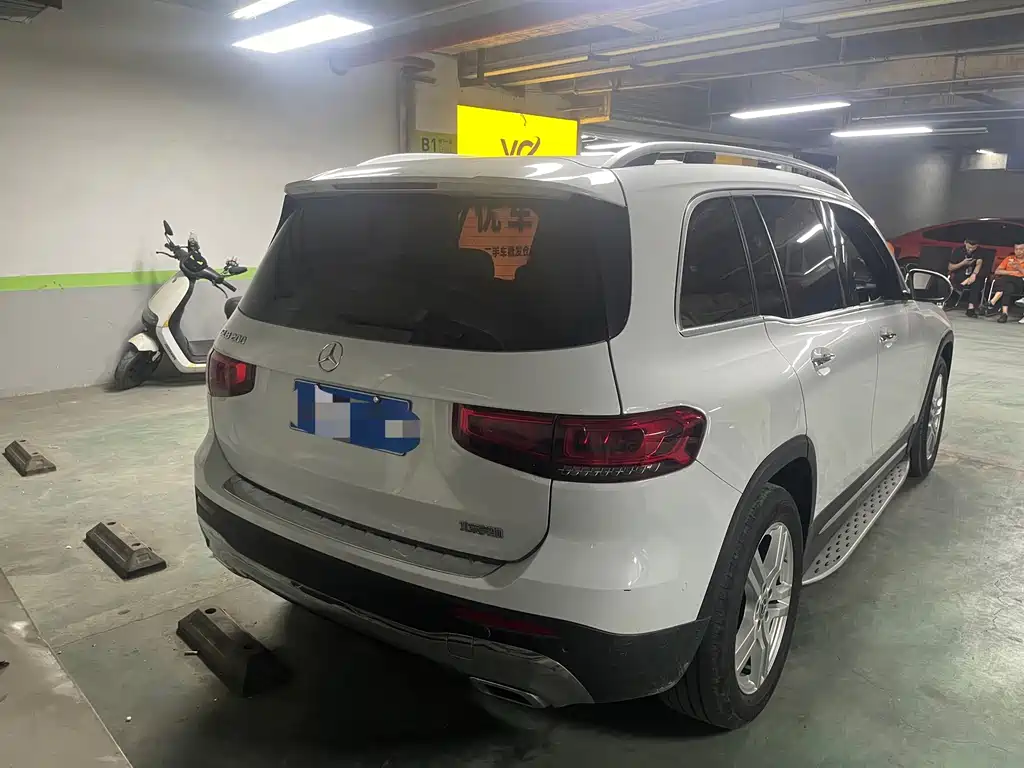 Mercedes-Benz GLB — миниатюра 8