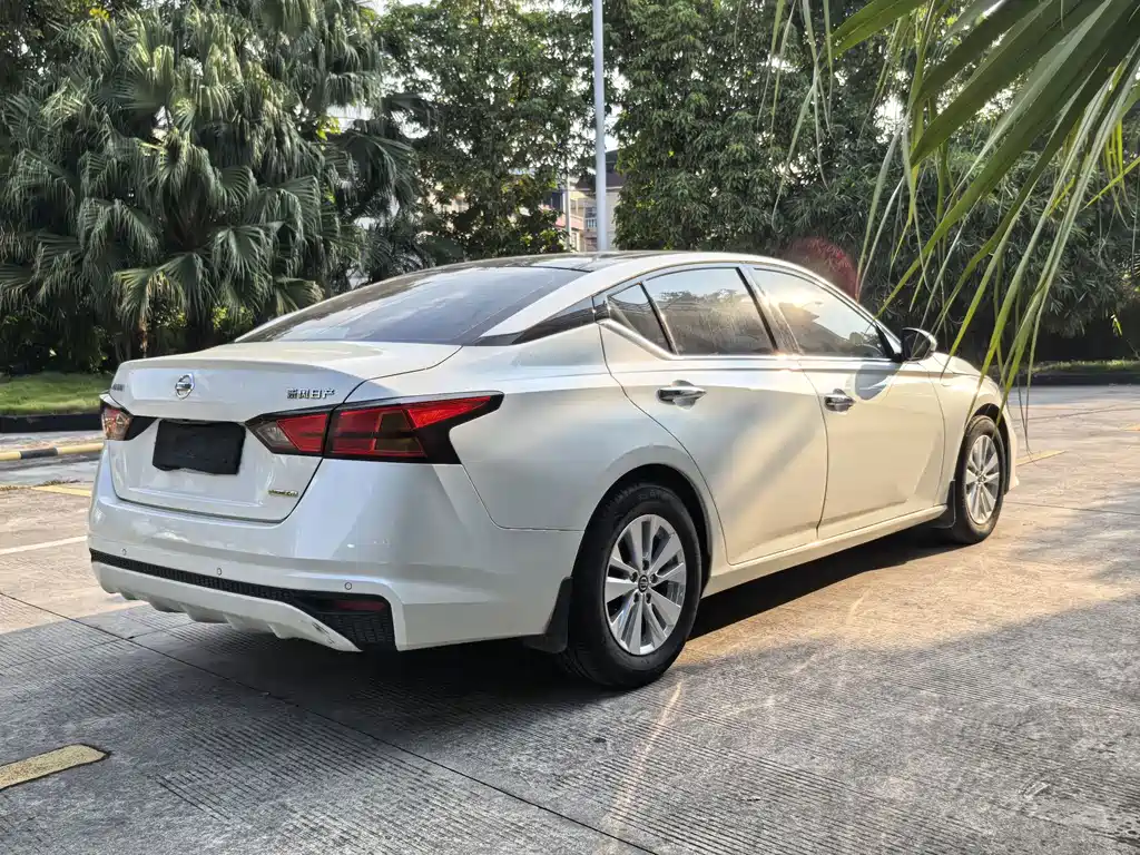 Nissan Teana — миниатюра 6