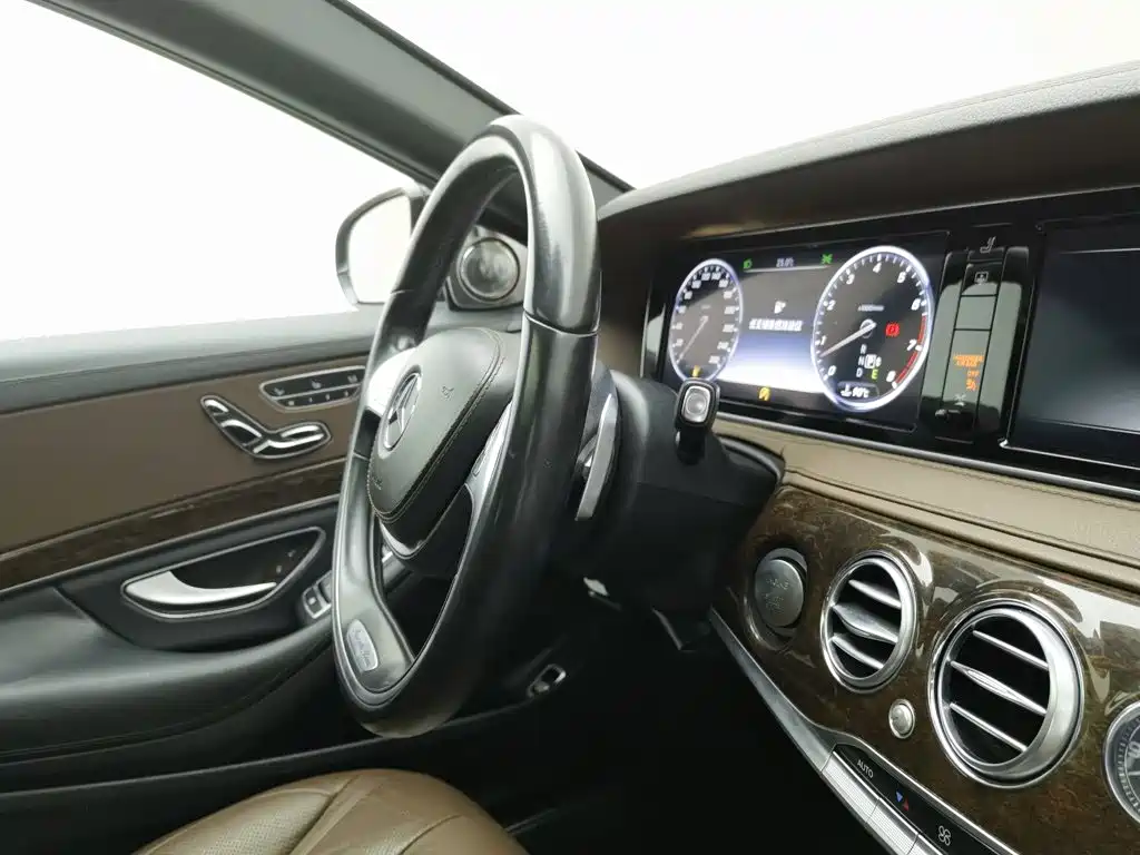 Mercedes-Benz S-Class — миниатюра 22