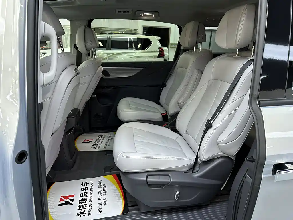 Buick GL8 2025 Smart