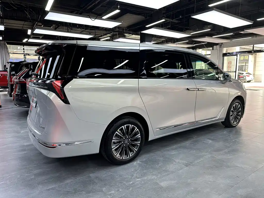 Buick GL8 2025 Smart