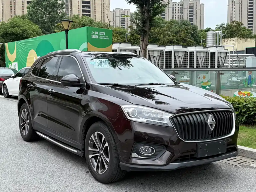 Borgward BX7 — миниатюра 3
