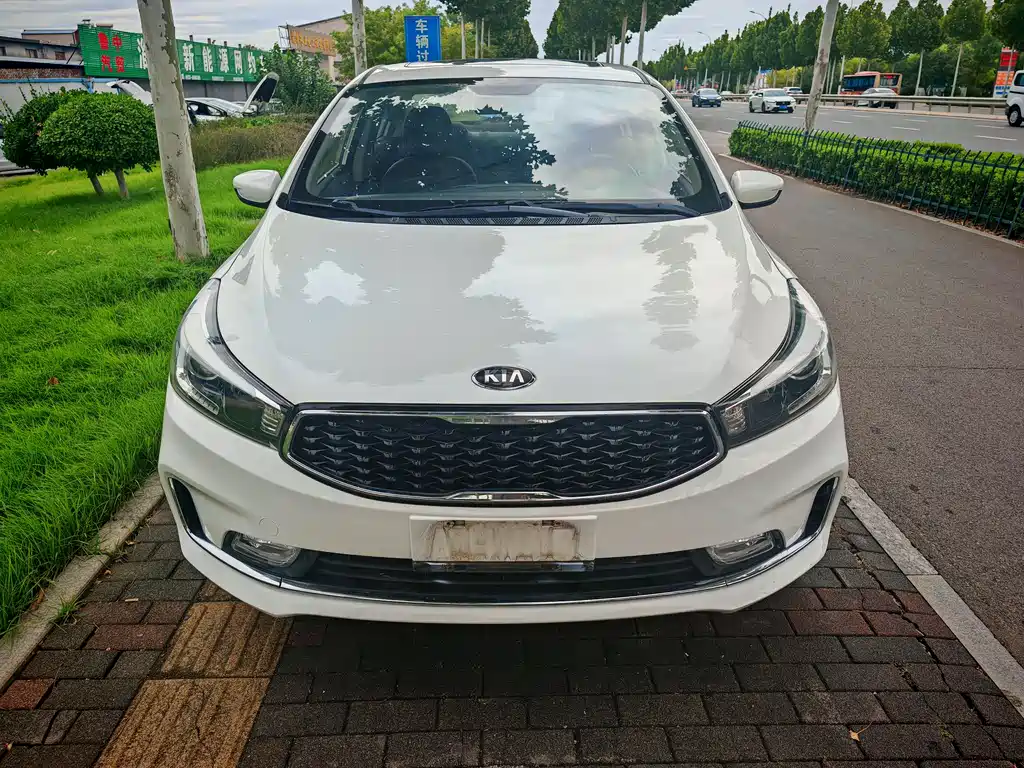KIA K3