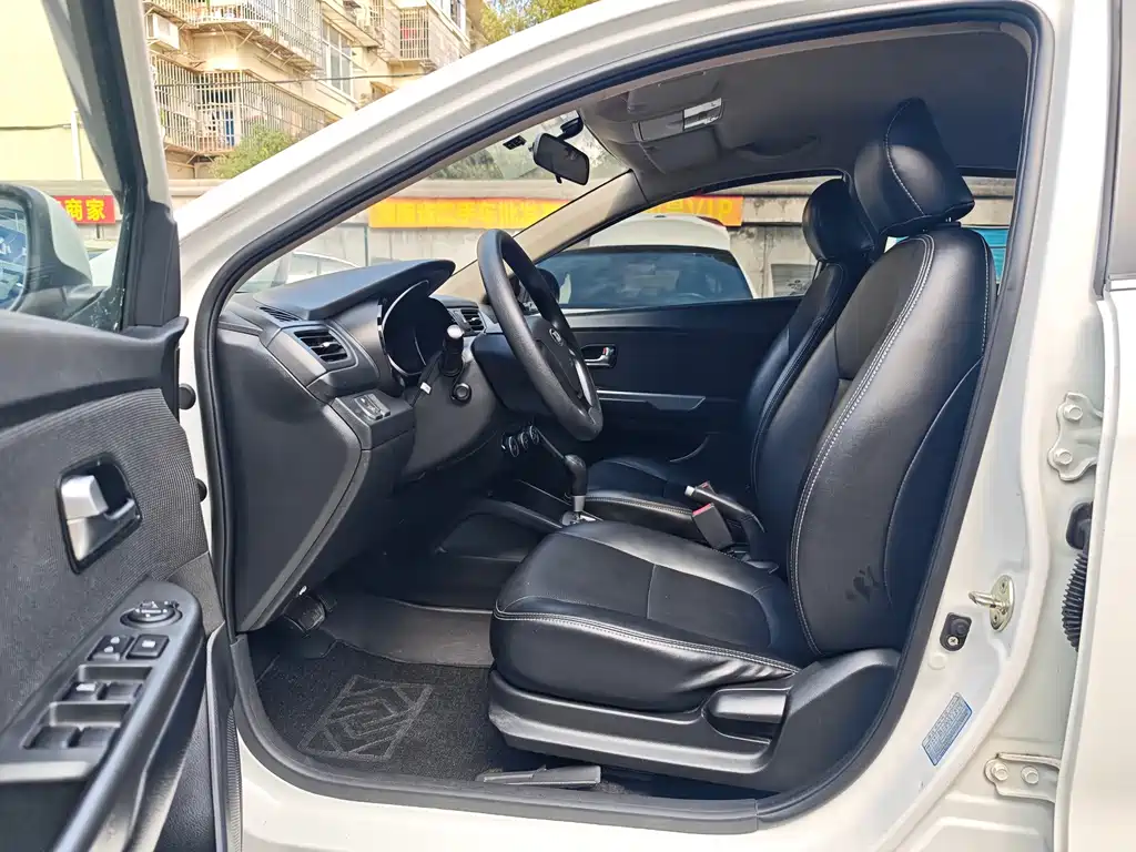 Kia K2 — миниатюра 6