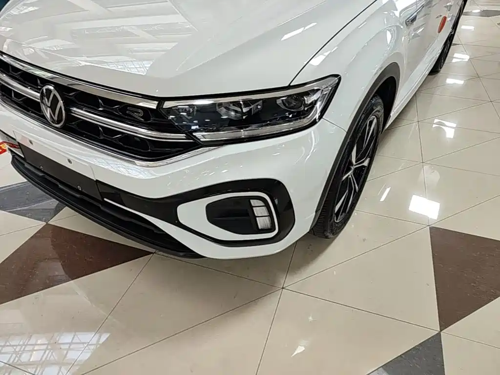 Volkswagen T-Roc — миниатюра 24