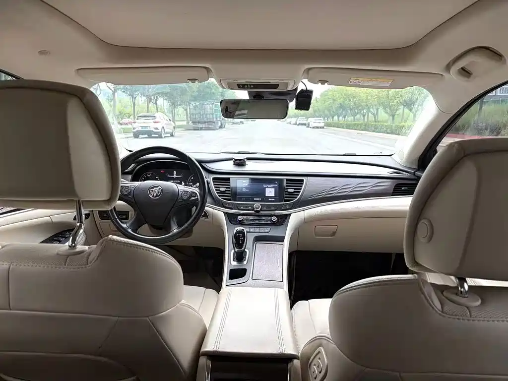 Buick LaCrosse — миниатюра 5