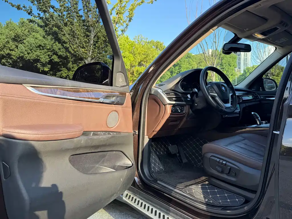 BMW X5 (Import) — миниатюра 9